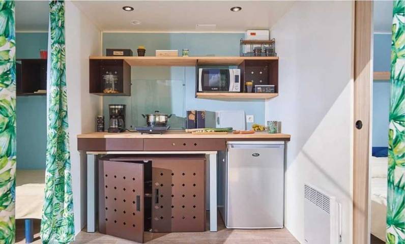 Mobil home pour 4 personnes, avec jacuzzi et bassin pour enfant à La Forêt-Fouesnant - 4