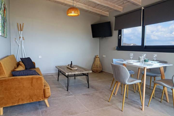 Gîte pour 3 personnes, avec terrasse ainsi que piscine et jardin dans Amoudara - 3