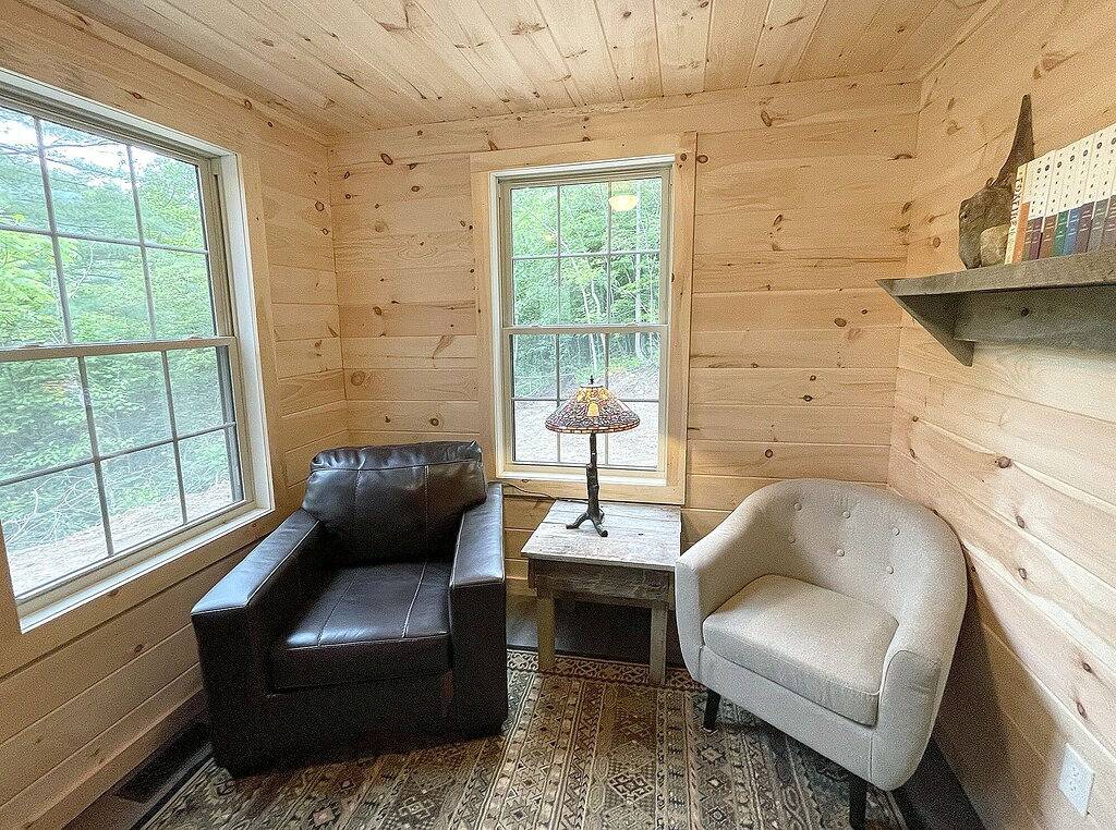 Newly-built See Rocks Vista Cabin in Slade, Daniel Boone National Forest
