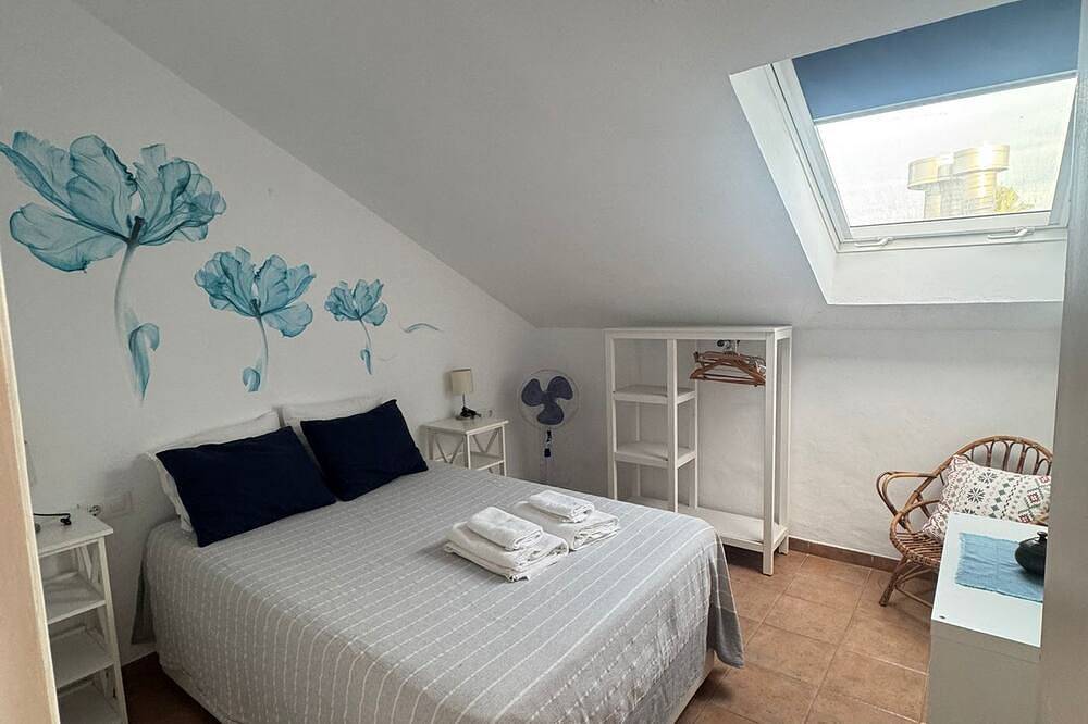 Apartamento entero, Playa de Bolonia, bonito apartamento con piscina y vistas al mar in El Lentiscal, Tarifa