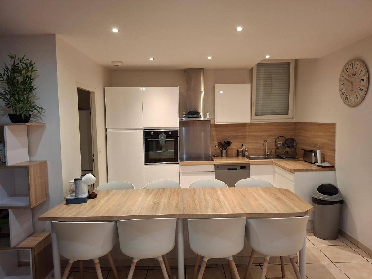 Appartement entier, Comfort Quadruple Room in Lunel, Côte méditerranéenne (France)