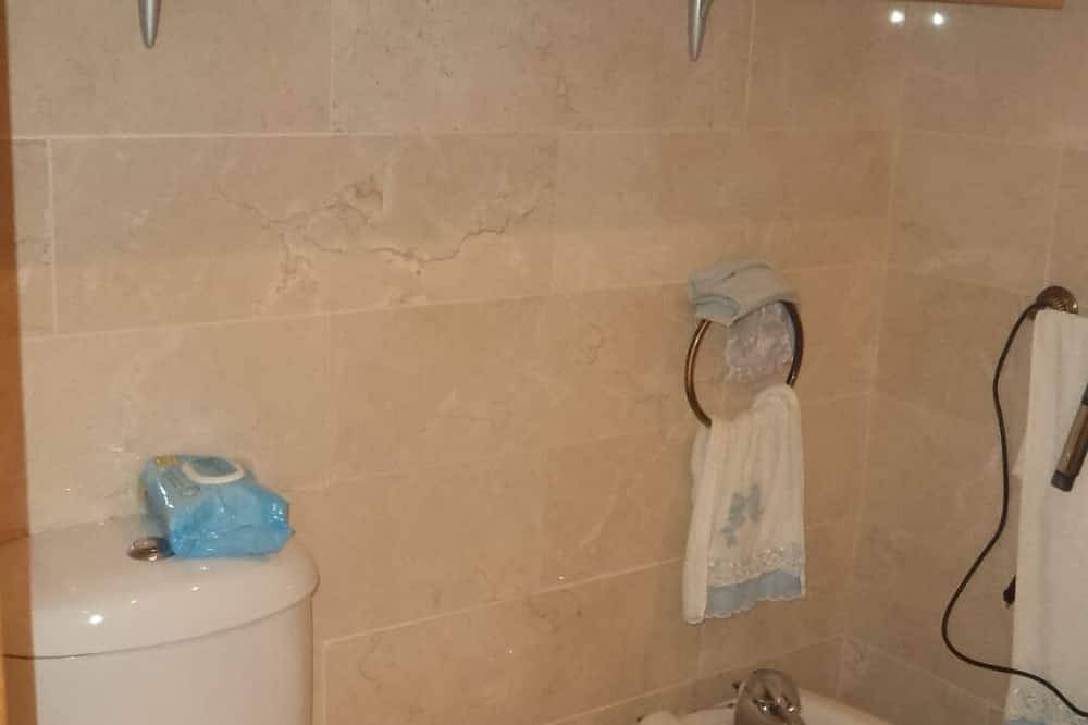 Ganze Wohnung, Marbella: Wohnung in Residenz in Las Chapas, Marbella