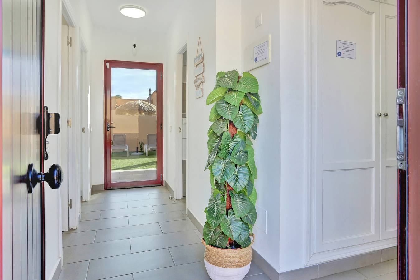 Holiday Home 'Casa Mavadel' with Private Pool, Private Terrace and Wi-Fi in Tamaragua, La Oliva