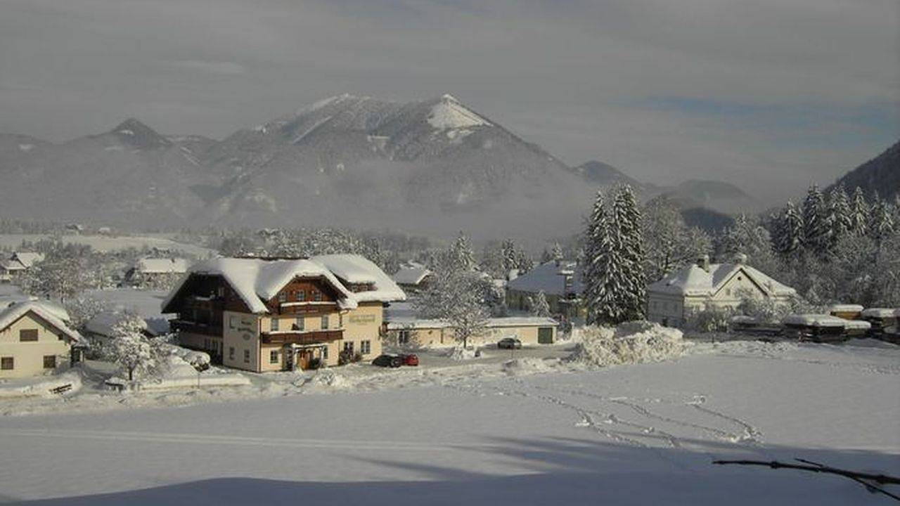 Chambre pour 3 personnes avec jardin in Massif du Salzkammergut, Strobl