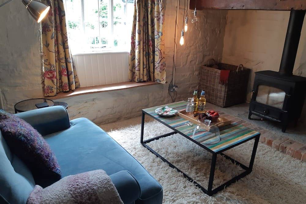 Unique suite full of character with own entrance in Wedmore, Somerset