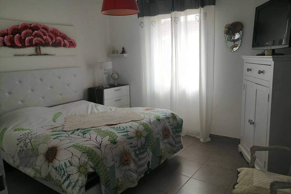 Fully air-conditioned Provencal house for family vacations! in Sérignan-du-Comtat, Vaucluse