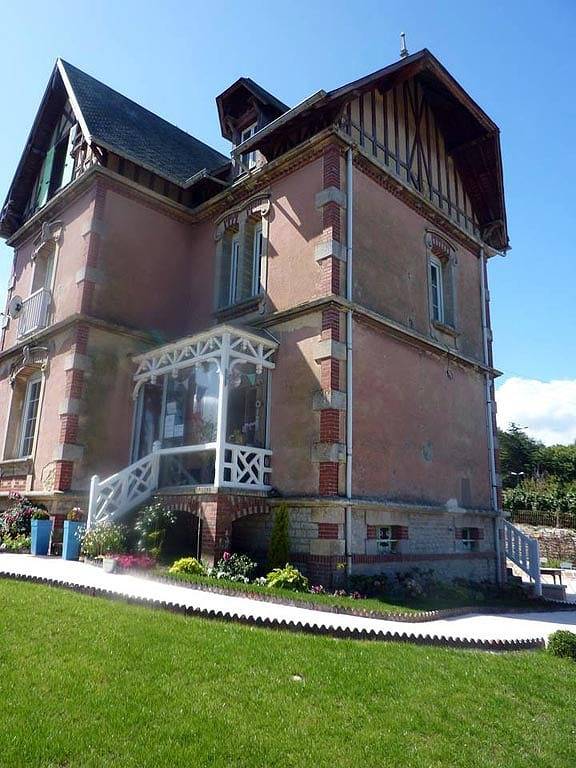 Chambre d’hôte pour 4 personnes, avec jardin dans le Calvados - 2