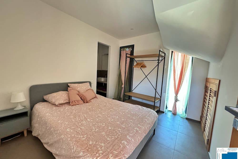 Villa Marina - 5 bedrooms - swimming pool - air conditioning - 500m from the beach in San Ciprianu, Lecci