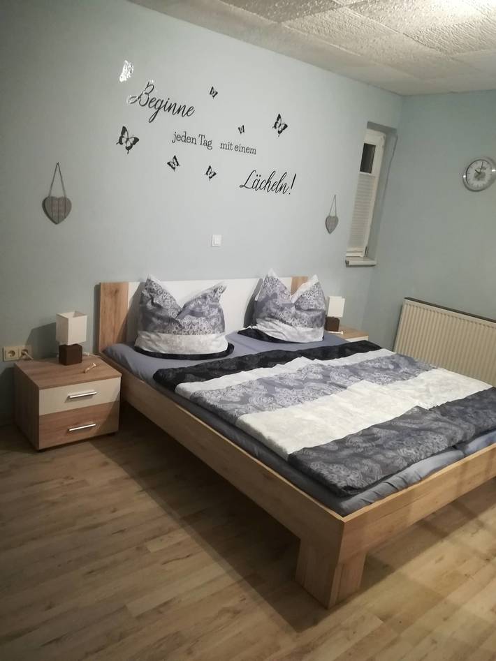 Ganze Wohnung, Ferienwohnung Preuß - Größzügige Ferienwohnung mit überdachtem Freisitz zum Entspannen in Schwarzenbach an der Saale, Landkreis Hof