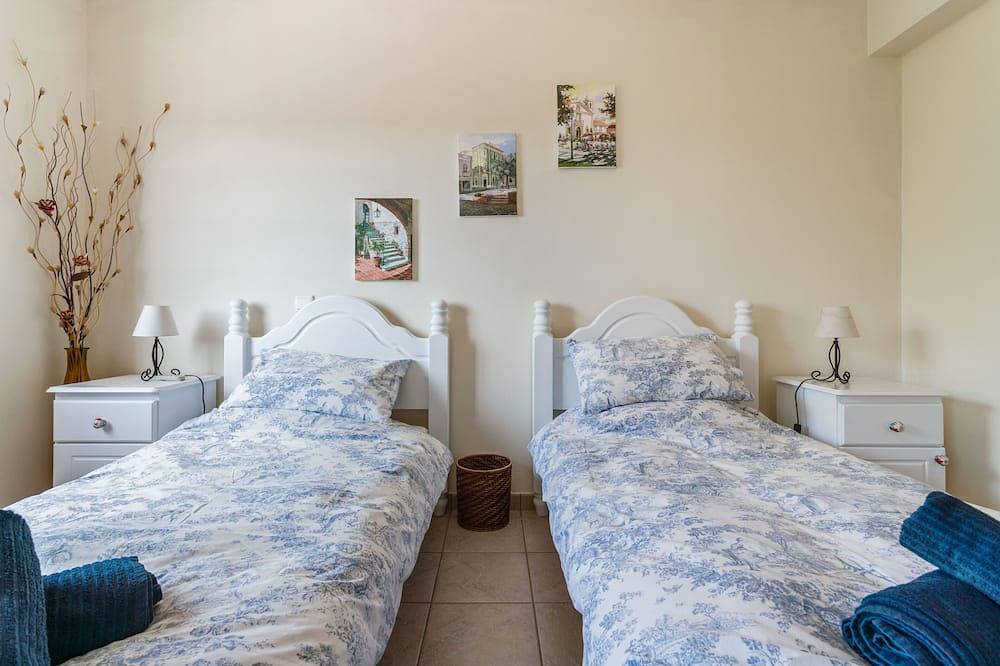 Quiet Hideaway with Heated Pool in Algoz, Faro Distrikt