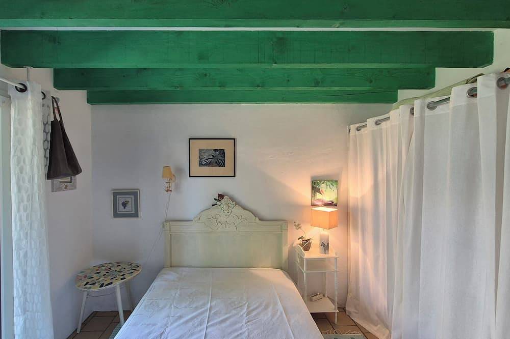 Charming family villa in the heart of the Cap Ferret peninsula in Le Canon, Lège-Cap-Ferret