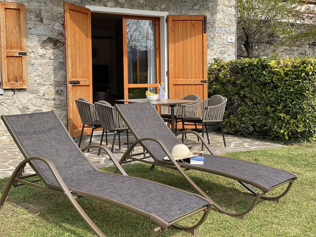 Geheel appartement, Vakantieappartement voor 4 personen met tuin in Idro, Garda Bergen