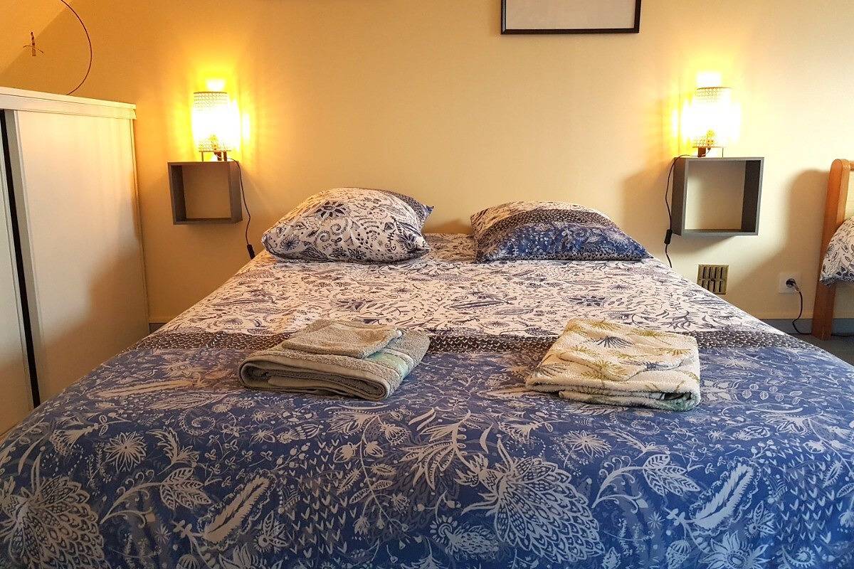 Chambre dhôtes chaleureuse 13 pers avec petitdéjeu in La Chapelle-aux-Filtzméens, Région de Saint-Malo