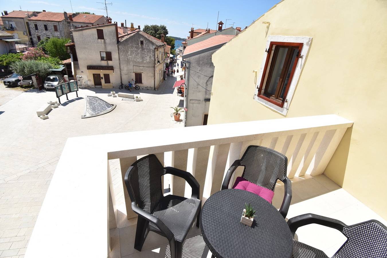 Ganze Wohnung, Sea View Apartment 40m From The Beach in Fazana, Südküste Istrien