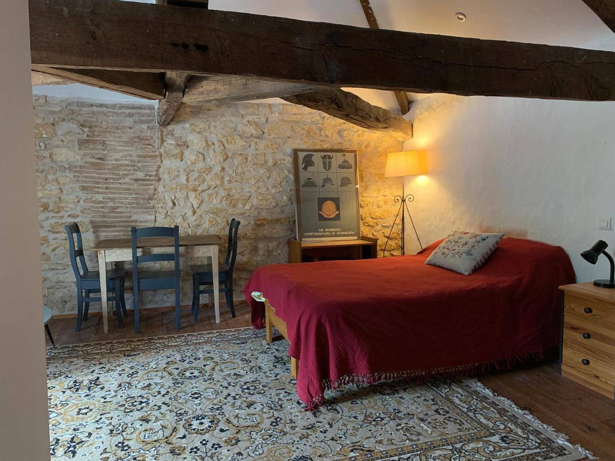 Double Room with Private Bathroom in Civray, Vienne (France)