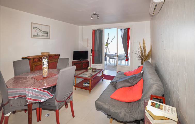 Apartamento vacacional entero, Acogedor apartamento con aire acondicionado, aparcamiento, terraza, a 1,5 km de la playa in Propriano, Distrito de Sartène