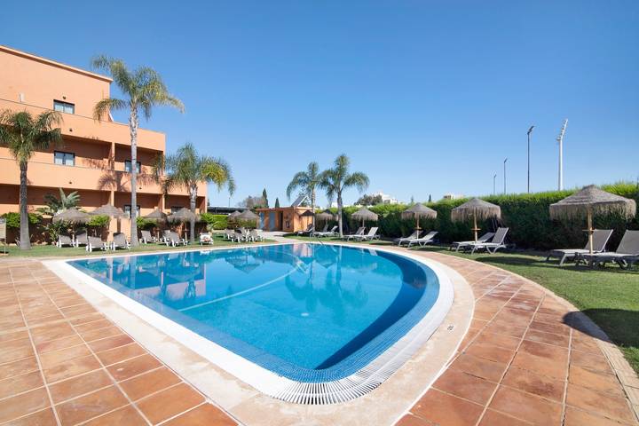 Casa de vacaciones para 5 personas, con Balcón además de Jardín y Piscina para niños en Quarteira
