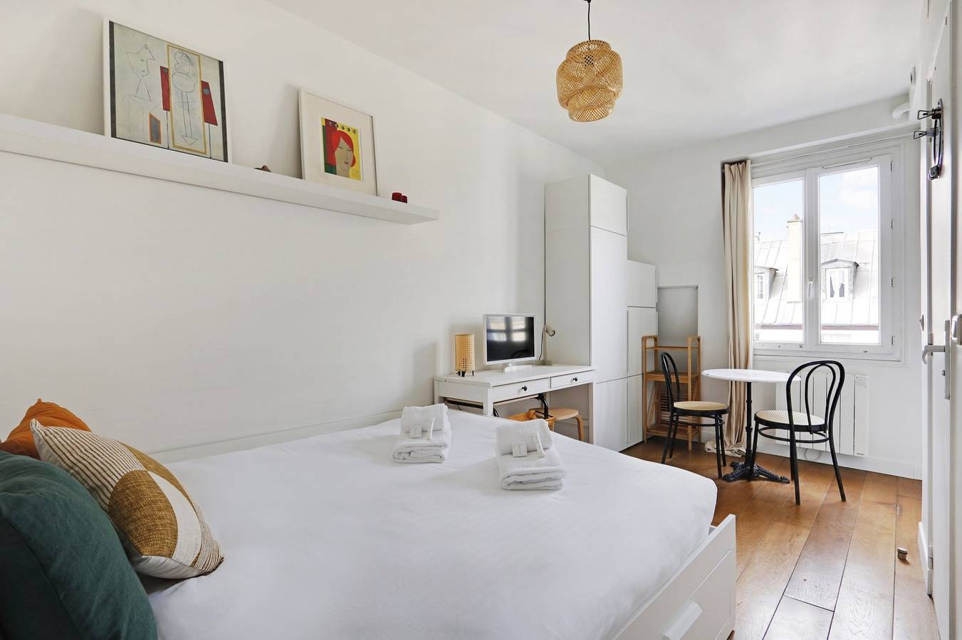 Hel studio-lejlighed, B Canal St Martin Lovely Room in 10th Arrondissement, Paris