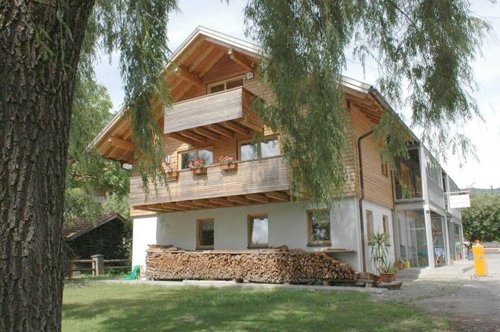 Ferienwohnung für 10 Personen, mit Garten und Sauna sowie Ausblick in Schruns