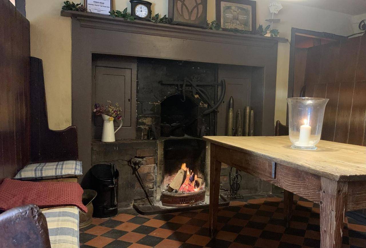 Standard King Room in Suffolk