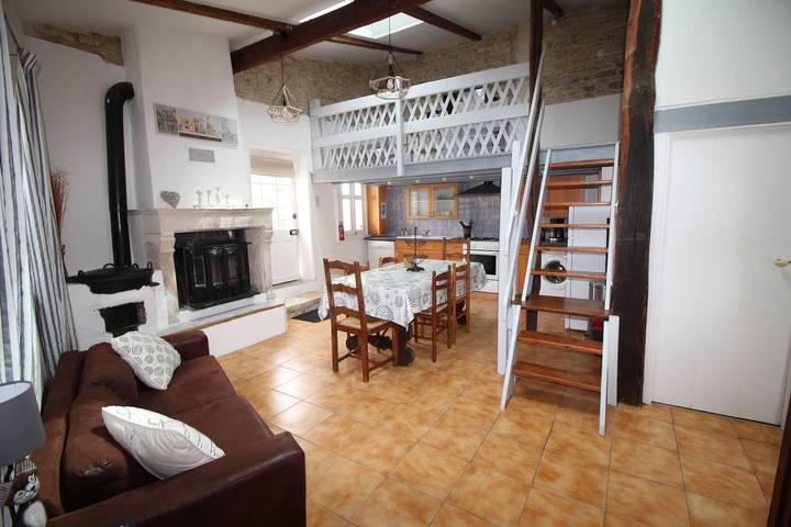 Casa vacacional 'La Grande Epoque' con piscina compartida, jardín y Wi-Fi in Puyravault (Vendée), Fontenay-le-Comte