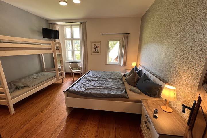 Ferienwohnung für 8 Personen, mit Terrasse und Garten sowie Sauna