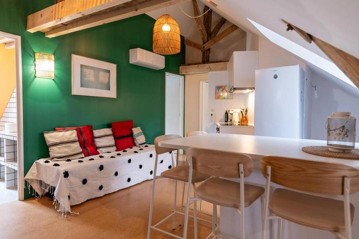 Gîte pour 6 personnes, avec jardin et jacuzzi à Ségur-le-Château