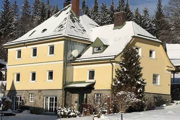 Gîte pour 4 personnes, avec jardin ainsi que sauna et terrasse à Lindberg
