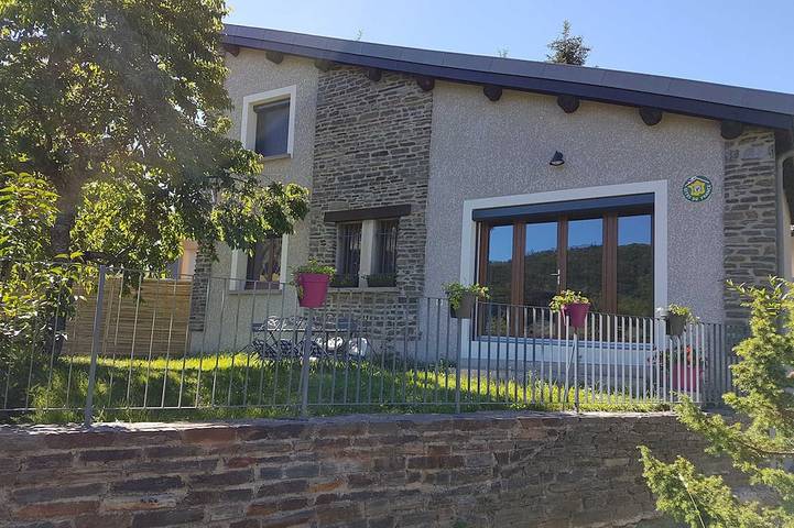 Location de vacances pour 7 personnes dans Le Vallon du Villaret
