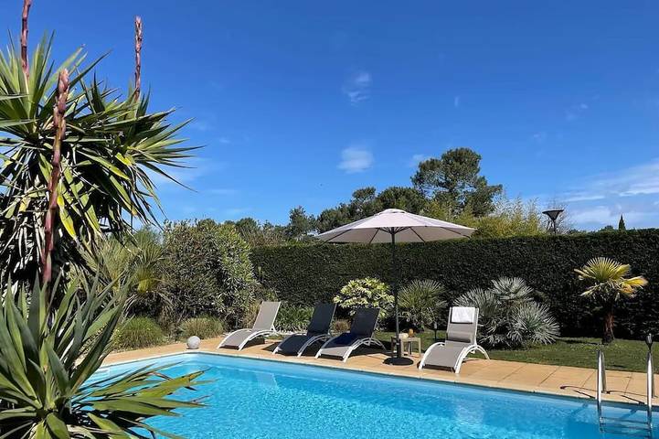 Maison de vacances pour 6 personnes, avec jacuzzi ainsi que piscine et jardin