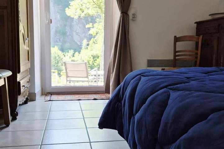 Gîte pour 2 personnes, avec jardin et terrasse à Fontenoy-le-Château - 3