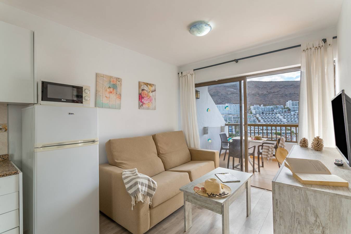 Apartamento entero, Apartamento Cumana 2 with terrace in Mogán, Gran Canaria Sur