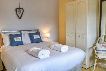 Cottage for 5 People in Bacton, Norfolk, Photo 1
