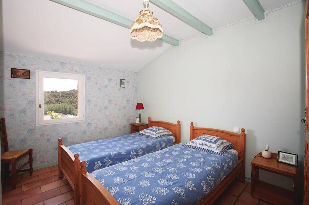 4 bedroom awesome home in Roquebrun in Roquebrun, Béziers region
