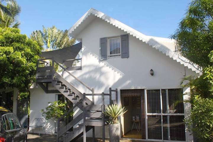 Chambre d’hôte pour 2 personnes, avec terrasse et jardin ainsi que piscine et jacuzzi sur l' Île de la Réunion - 4