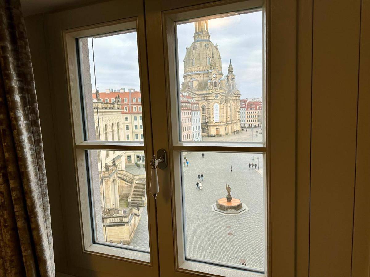 Ganze Wohnung, Exklusives Apartment mit einmaligem Blick zur Frauenkirche - Parkplatz kostenfrei in Altstadt (Dresden), Dresden