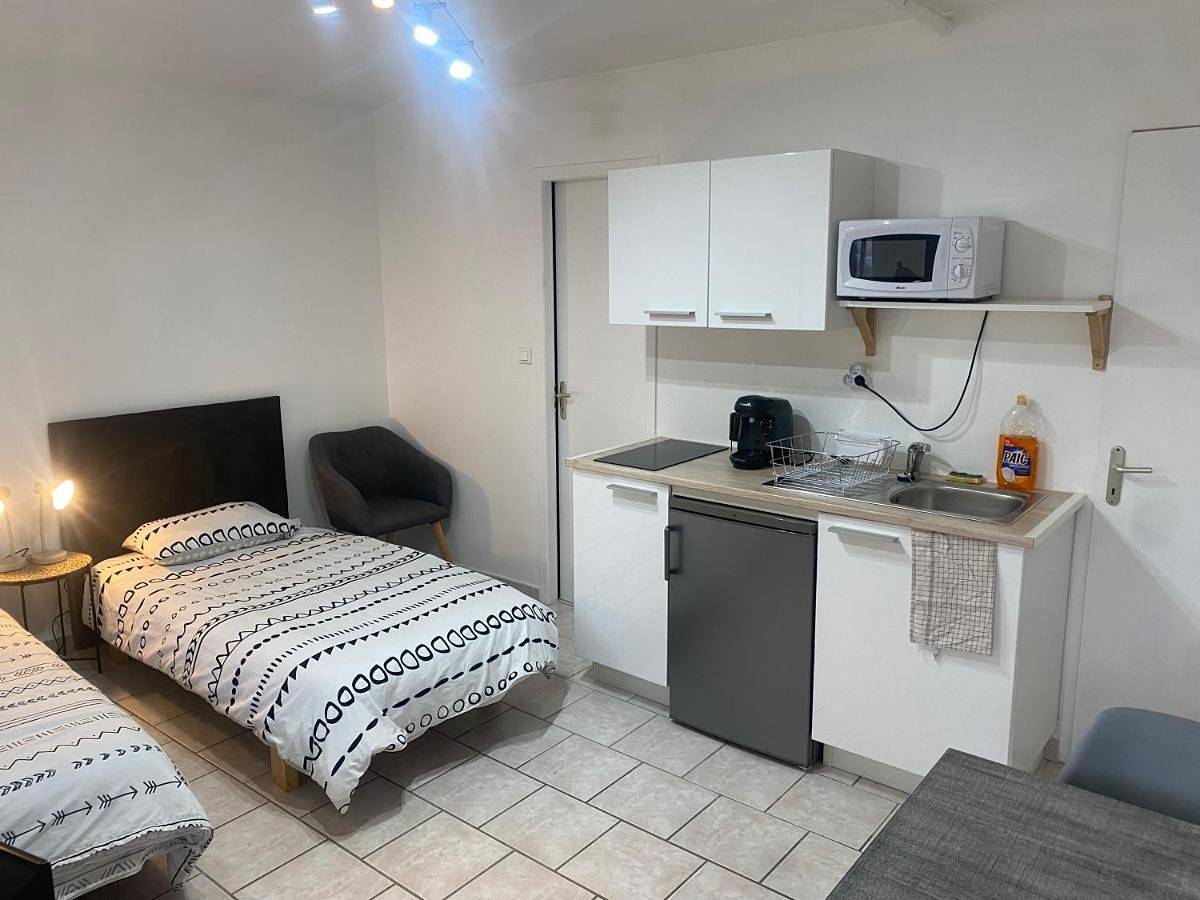 Appartement entier, Studio Capitale du Jouet - Moirans en Montagne 2-4 personnes in Moirans-en-Montagne, Parc naturel régional du Haut-Jura