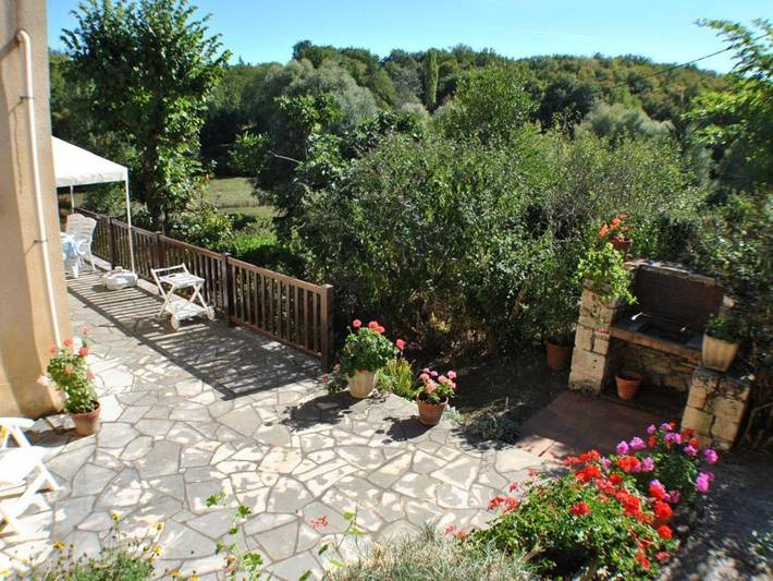 Location de vacances pour 6 personnes, avec jardin et terrasse, animaux acceptés à Saint-Aubin-de-Nabirat - 4
