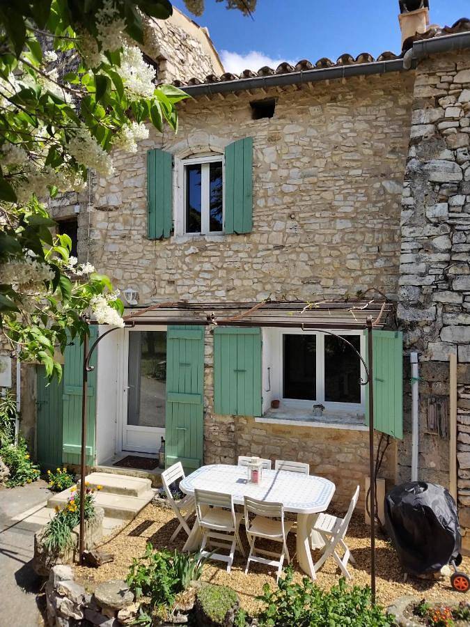 Ferienhaus für 6 Personen, mit Terrasse und Garten sowie Ausblick in Viens