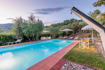 Villa With Pool for 8 People in Lucca, Lucca Province, Photo 1