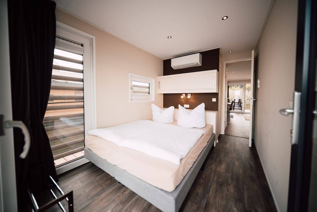 Hausboot Seensucht in Bärwalder See, Boxberg (Oberlausitz)