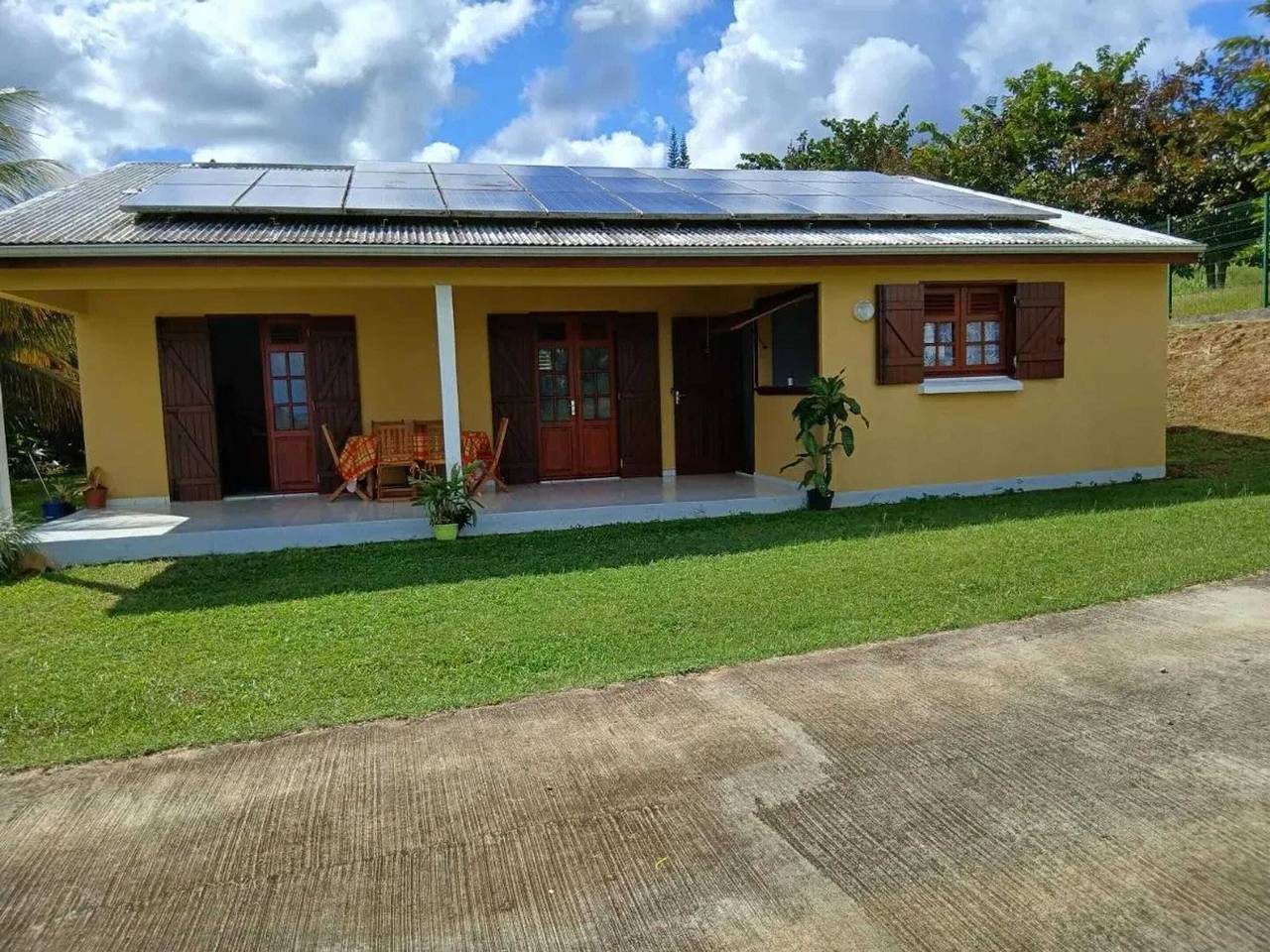 Geräumiges Haus in Petit-Bourg mit Garten in Petit-Bourg, Guadeloupe