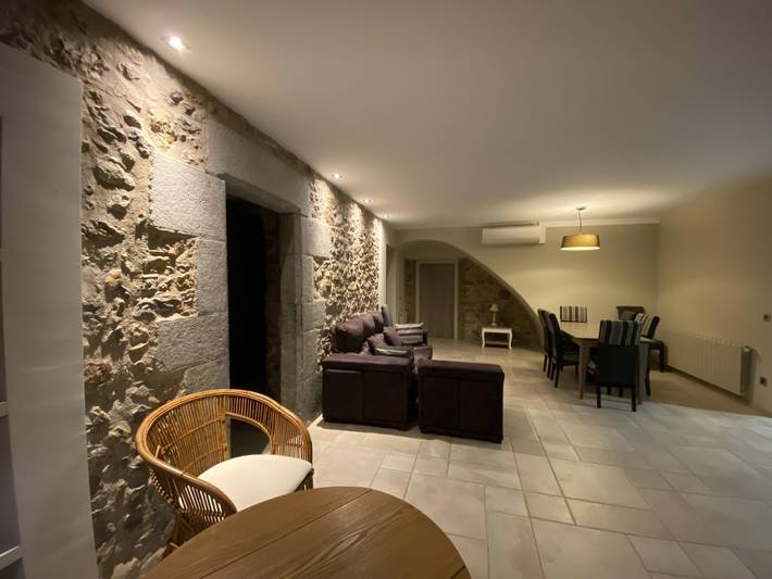 Bauernhof für 9 Personen, mit Terrasse und Pool