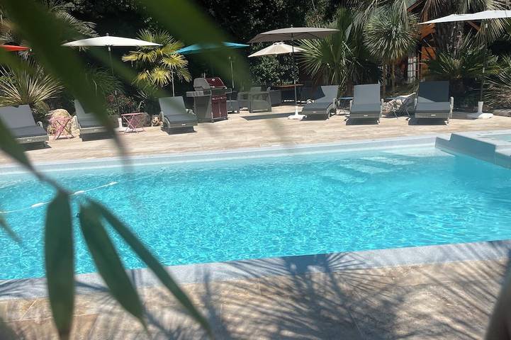 Maison de vacances pour 10 personnes, avec jardin et jacuzzi, animaux acceptés à Boisset-et-Gaujac