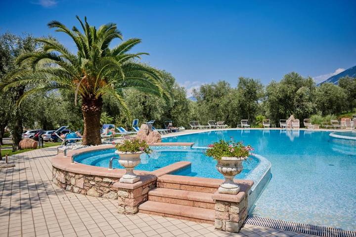 Hôtel pour 2 personnes, avec piscine et jardin