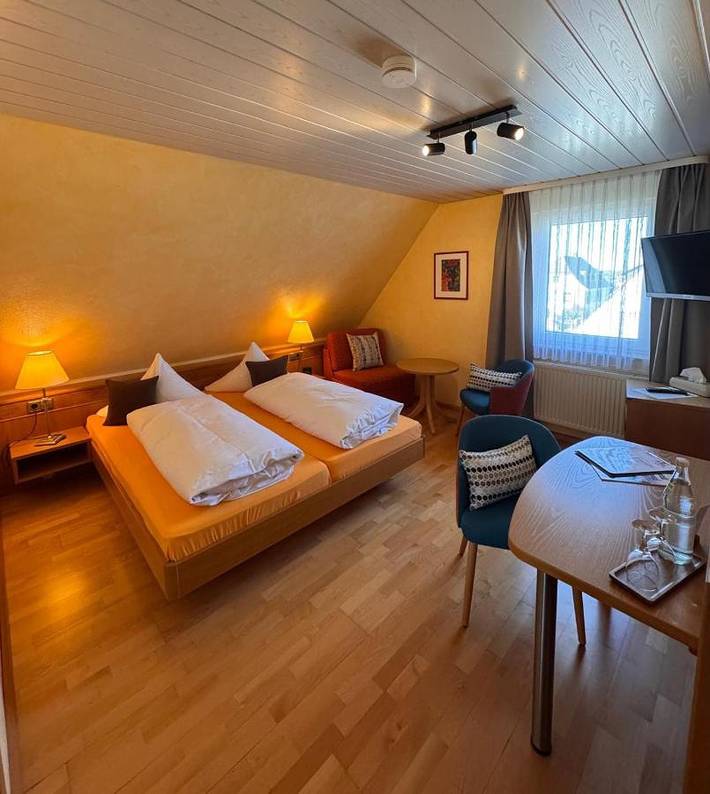 Hotel für 2 Personen, mit Terrasse und Garten in Neuenburg am Rhein