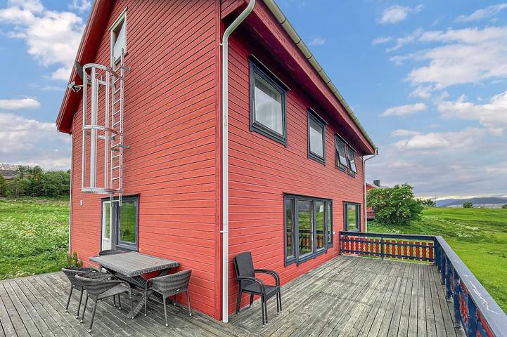 Ferienhaus für 16 Personen, mit Sauna in Alta
