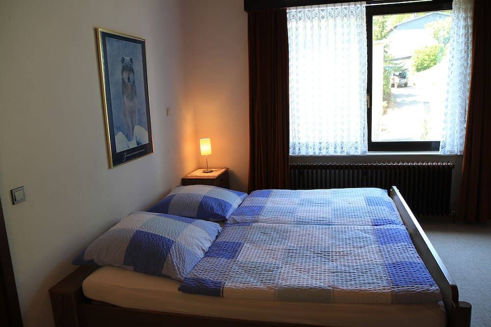 Ganze Wohnung, Haus Luise am Bostalsee, Fewo 1: Panoramablick und großer Balkon in Nohfelden, Bostalsee
