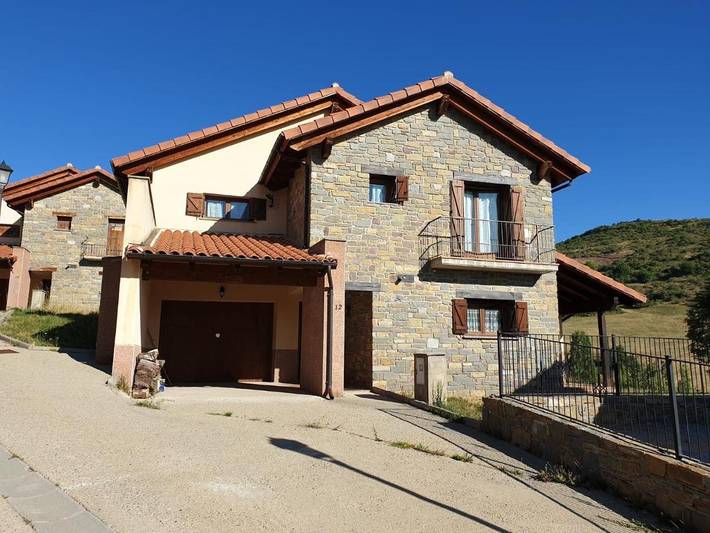Casa rural para 8 personas, con jardín además de terraza y vistas en Valle de Benasque - 3