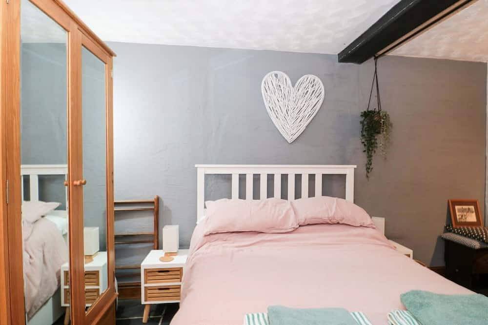 Sammy Hakes Cottage, Watchet in Watchet, Somerset